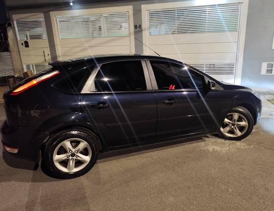 FORD FOCUS 2.0 GLX 16V FLEX 4P AUTOMÁTICO